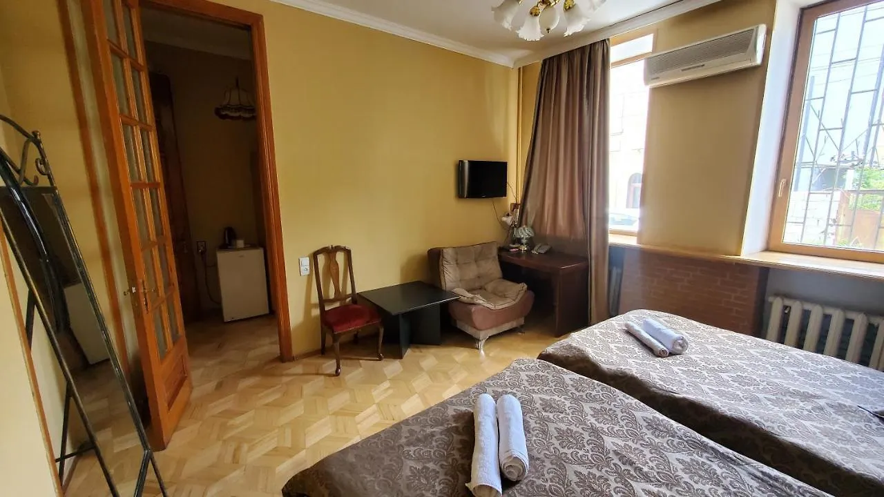 Georgian House Hotel Tbilisi 3*,